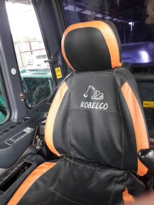 แบคโฮพร้อมใช้