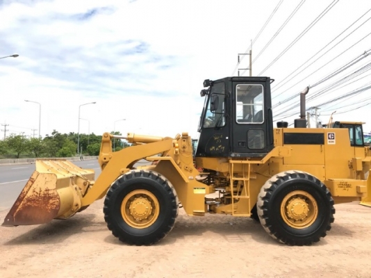 ขายรถตักล้อยาง CAT 936Z (4,XXX ชั่วโมง) นำเข้าเองจากญี่ปุ่น สภาพสวยพร้อมใช้ มีVDOการทำงานครับ