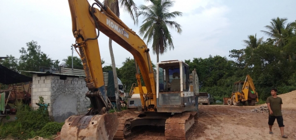 ขายKOMATSU PC120-5 คอลโทนสั้นใบซื้อขายราคา350,000 ขายKOMATSU PC120-5 คอลโทนสั้นใบซื้อขายราคา350,000