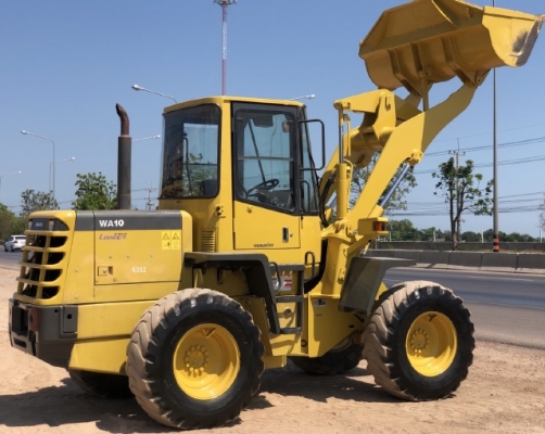 ขายรถตักล้อยาง KOMATSU WA100-3 นำเข้าเองจากญี่ปุ่น สภาพสวยพร้อมใช้ มีVDOการทำงานครับ