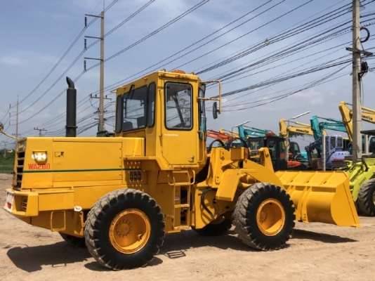 ขายรถตักล้อยาง KOMATSU WA200-1 นำเข้าเองจากญี่ปุ่น สภาพสวยพร้อมใช้ มีVDOการทำงานครับ
