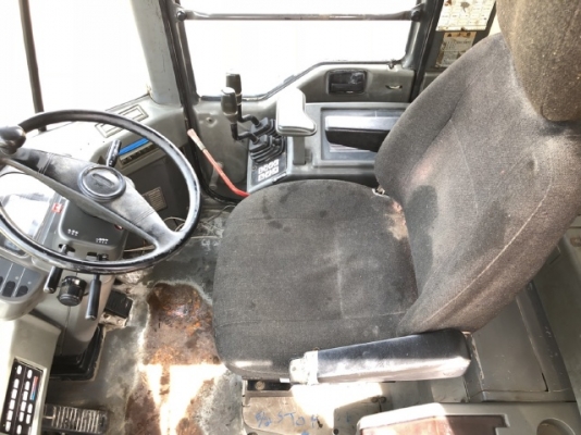 ขายรถตักล้อยาง KOMATSU WA300-3 รถนอกนำเข้าจากญี่ปุ่น สภาพสวยพร้อมใช้ มีVDOการทำงานครับ