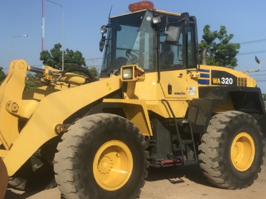 ขายรถตักล้อยาง KOMATSU WA320-5 รถนอกนำเข้าจากญี่ปุ่น สภาพสวยพร้อมใช้