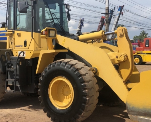 ขายรถตักล้อยาง KOMATSU WA320-5 รถนอกนำเข้าจากญี่ปุ่น สภาพสวยพร้อมใช้