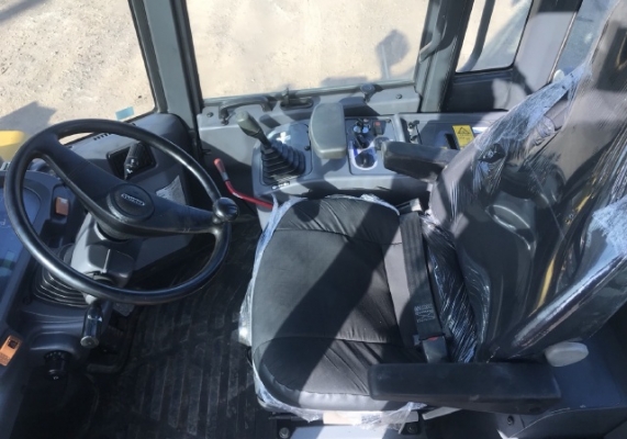 ขายรถตักล้อยาง KOMATSU WA320-5 รถนอกนำเข้าจากญี่ปุ่น สภาพสวยพร้อมใช้