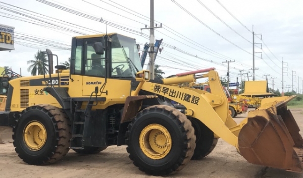 ขายรถตักล้อยาง KOMATSU WA380-6 ปี 2010 รถนอกนำเข้าจากญี่ปุ่น สภาพสวยพร้อมใช้ มีVDOการทำงานครับ