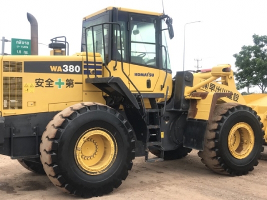 ขายรถตักล้อยาง KOMATSU WA380-6 ปี 2010 รถนอกนำเข้าจากญี่ปุ่น สภาพสวยพร้อมใช้ มีVDOการทำงานครับ
