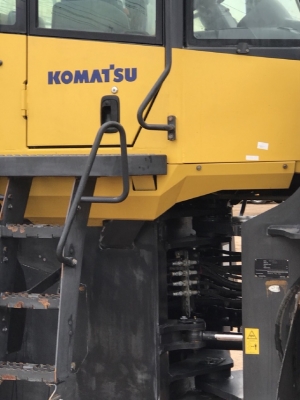 ขายรถตักล้อยาง KOMATSU WA380-6 ปี 2010 รถนอกนำเข้าจากญี่ปุ่น สภาพสวยพร้อมใช้ มีVDOการทำงานครับ