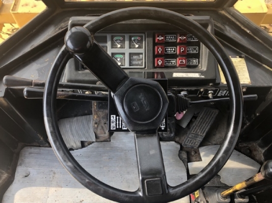 ขายรถตักล้อยาง TCM 830-2 (เท่าเทียบ WA100) (4,XXX ชั่วโมง) นำเข้าเองจากญี่ปุ่น สภาพสวยพร้อมใช้ มีVDOการทำงานครับ