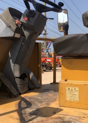 ขายรถตักล้อยาง TCM E830 นำเข้าเองจากญี่ปุ่น สภาพสวยพร้อมใช้ มีVDOการทำงานครับ