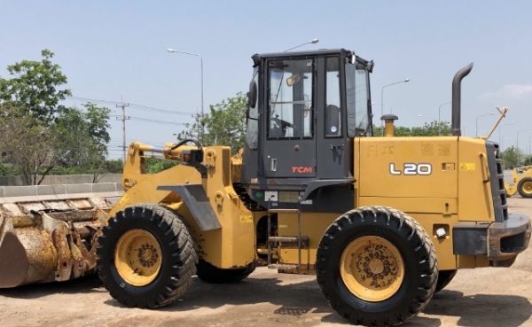ขายรถตักล้อยาง TCM L20-3 (เทียบเท่า WA200) นำเข้าเองจากญี่ปุ่น สภาพสวยพร้อมใช้ มีVDOการทำงานครับ