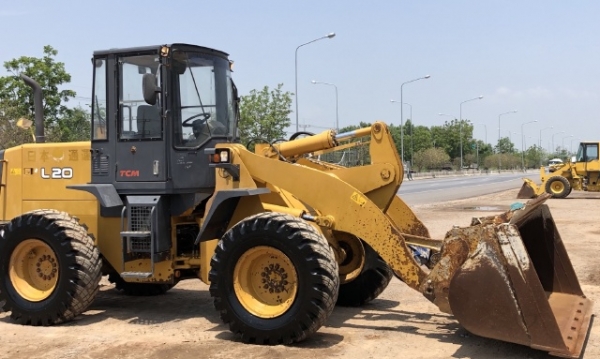 ขายรถตักล้อยาง TCM L20-3 (เทียบเท่า WA200) นำเข้าเองจากญี่ปุ่น สภาพสวยพร้อมใช้ มีVDOการทำงานครับ