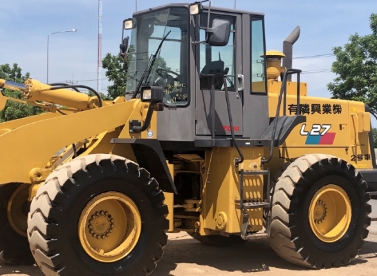 ขายรถตักล้อยาง TCM L27 (เทียบเท่า WA300) นำเข้าเองจากญี่ปุ่น สภาพสวยพร้อมใช้ มีVDOการทำงานครับ