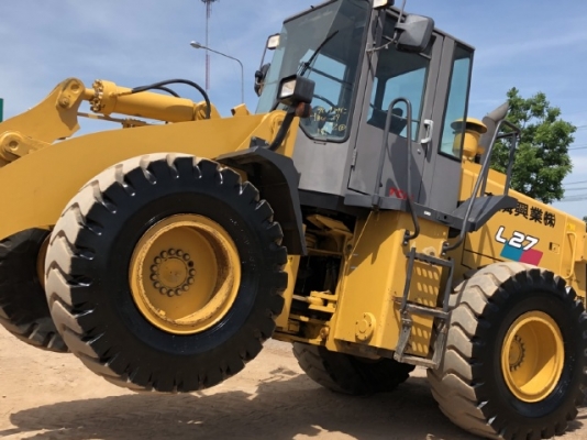 ขายรถตักล้อยาง TCM L27 (เทียบเท่า WA300) นำเข้าเองจากญี่ปุ่น สภาพสวยพร้อมใช้ มีVDOการทำงานครับ