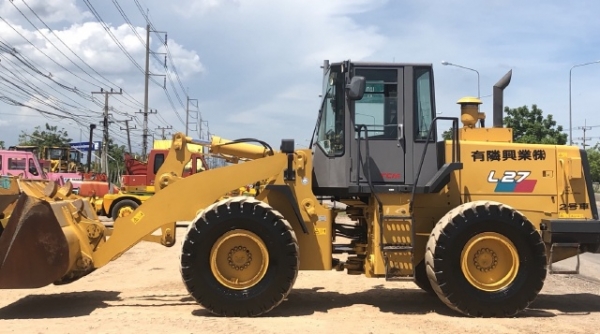 ขายรถตักล้อยาง TCM L27 (เทียบเท่า WA300) นำเข้าเองจากญี่ปุ่น สภาพสวยพร้อมใช้ มีVDOการทำงานครับ