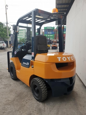 ขายรถโฟล์คลิฟท์ Toyota 7FD25 นำเข้าจากญี่ปุ่น เครื่องสมบูรณ์ พร้อมใช้งาน