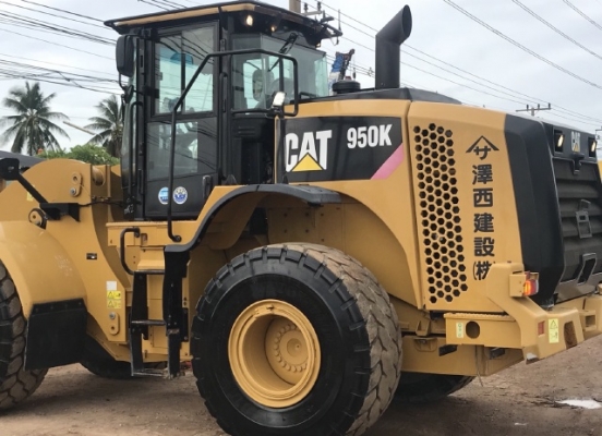 ขายรถตักล้อยาง CAT 950K ปี 2014 นำเข้าเองจากญี่ปุ่น สภาพพร้อมใช้ มีVDOการทำงานครับ