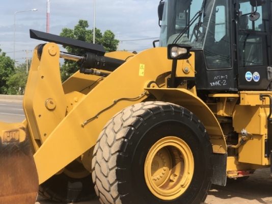 ขายรถตักล้อยาง CAT 950K ปี 2014 นำเข้าเองจากญี่ปุ่น สภาพพร้อมใช้ มีVDOการทำงานครับ