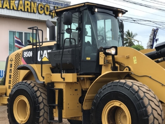 ขายรถตักล้อยาง CAT 950K ปี 2014 นำเข้าเองจากญี่ปุ่น สภาพพร้อมใช้ มีVDOการทำงานครับ