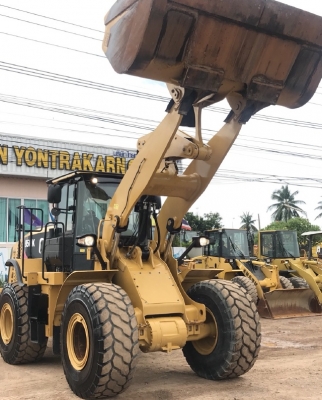 ขายรถตักล้อยาง CAT 950K ปี 2014 นำเข้าเองจากญี่ปุ่น สภาพพร้อมใช้ มีVDOการทำงานครับ