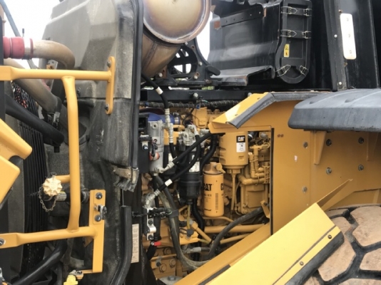 ขายรถตักล้อยาง CAT 950K ปี 2014 นำเข้าเองจากญี่ปุ่น สภาพพร้อมใช้ มีVDOการทำงานครับ