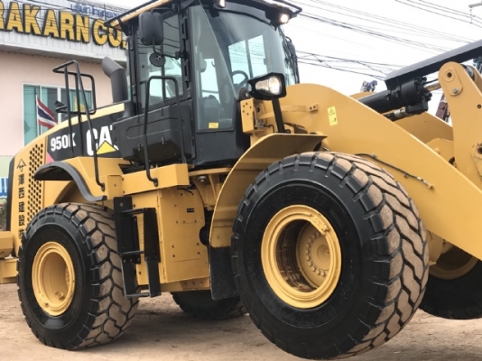 ขายรถตักล้อยาง CAT 950K ปี 2014 นำเข้าเองจากญี่ปุ่น สภาพพร้อมใช้ มีVDOการทำงานครับ