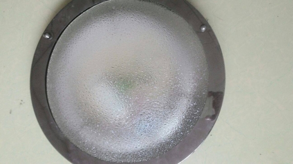 ไฟเพดานฝ่าสวยสภาพดีมีหลอดพร้อม