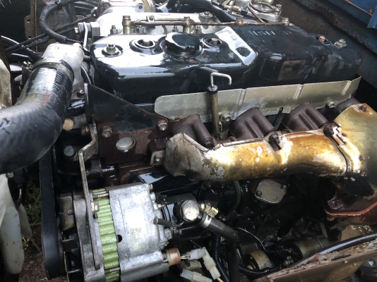 ขายครับ รถบรรทุก 6 ล้อ ISUZU NPR115hp 5 เมตร สวยเดิมพร้อมใช้งาน ราคาพิเศษสุดๆ