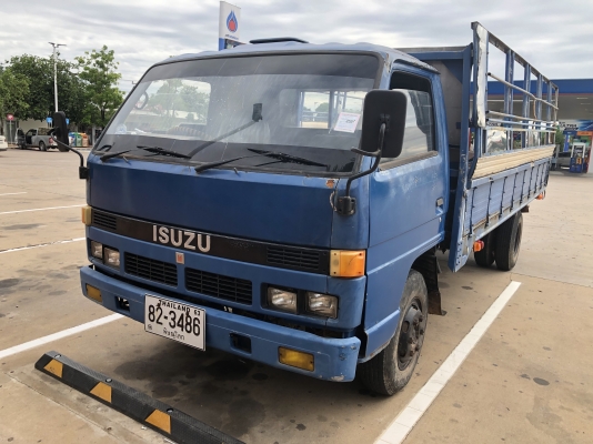 ขายครับ รถบรรทุก 6 ล้อ ISUZU NPR115hp 5 เมตร สวยเดิมพร้อมใช้งาน ราคาพิเศษสุดๆ ขายครับ รถบรรทุก 6 ล้อ ISUZU NPR115hp 5 เมตร สวยเดิมพร้อมใช้งาน ราคาพิเศษสุดๆ
