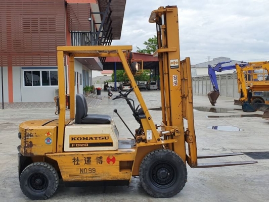 ขายด่วนรถยกดีเซลKOMATSUFD20-10ยก2.5ตันเสาสูง4.5เมตรยกจริงวิ่งได้จริงหนัก2ตันสบายๆรถนอกสวยๆนำเข้ายังไม่เคยใช้งานในเมืองไทยเลย