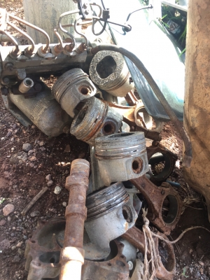 ขายฝาสูบ6sa1 ร็อกกี้ 210 พร้อมปั้มลม ปั้มดีเชล ราวลิ้น ลูกสูบ26000บาท