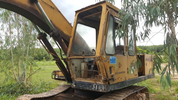 ขาย แบคโฮ KOMATSU PC150 เครื่องเดิม ปั้มดีช่วงล่างโซ่สวย ใบเต็ม เอวแน่น เอกสารใบซื้อขาย ราคาต่อรองได้ครับ