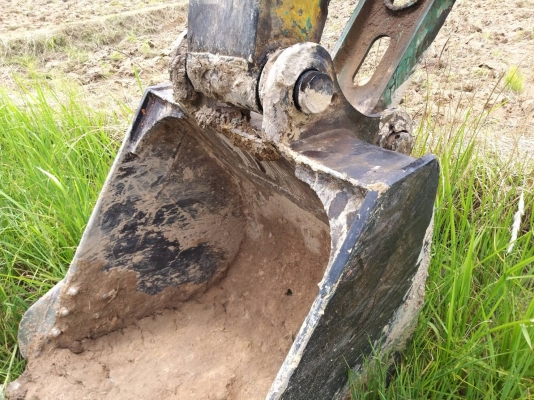 ขายรถแบคโฮ KOBELCO SK200-3 เอกสารทะเบียน ขายรถแบคโฮ KOBELCO SK200-3 เอกสารทะเบียน