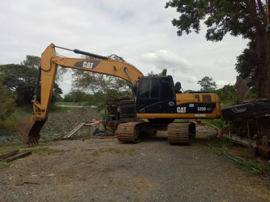 CAT 320D