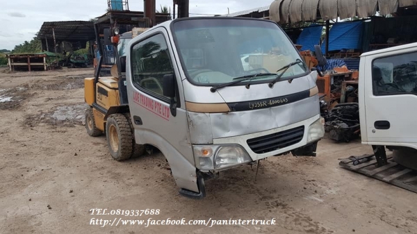SALE**สินค้าเก่านอก หัวเก๋งรถบรรทุก 4 ล้อใหญ่ ,6 ล้อเล็ก CABIN TOYOTA DYNA 200-300 (ตาหวาน /มีขาหลัง/ รุ่นยกหัวไม่ได้)