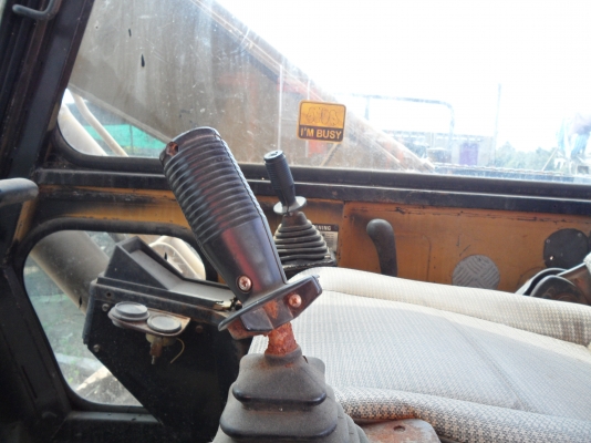 E120B CAT ใช้งานทุกวันเอกสารซื้อขาย ราคา395,000ต่อรองได้ สนใจโทร 081-989-1989 หรั่งครับ