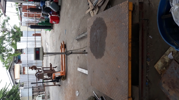 ขายกิโล ดิจิตอล 1.2 ม*1.2 ม ชั่งได้ 2000 กิโล 10000 บาท