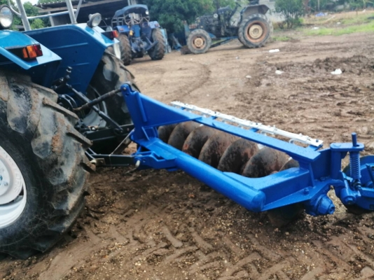 ขาย6640/4×4/เกียกลางคานคาลาโล่มีเทอโบ ขาย6640/4×4/เกียกลางคานคาลาโล่มีเทอโบ