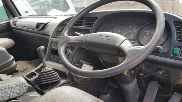 SALE สินค้าเก่านอก*โปรลดกระหน่ำ ราคาถูกตาแตก!!หัวเก๋งรถบรรทุกไซค์10ล้อ -หัวลาก /CABIN  ISUZU :GIGA (มีขาหลัง)