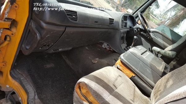 SALE สินค้าเก่านอก*โปรลดกระหน่ำ ราคาถูกตาแตก!!หัวเก๋งรถบรรทุกไซค์10ล้อ -หัวลาก /CABIN  ISUZU :GIGA (มีขาหลัง)