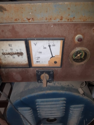 เครื่องปั่นไฟ 37.5 kva ราคา 60,000 บาทครับ