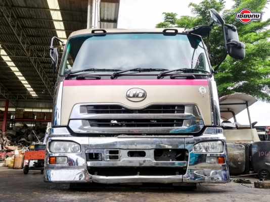 หัวเก๋ง Nissan UD Quon กันชนโครเมียม