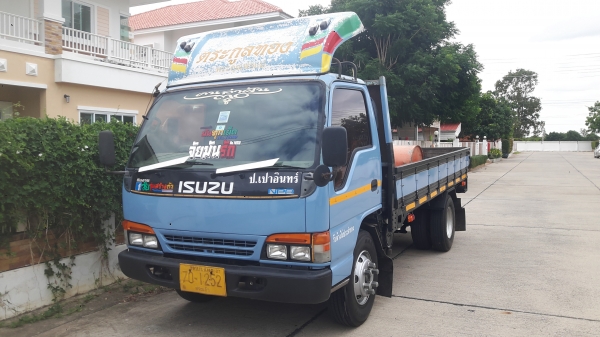 ขายด่วน ISUZU NPR ห้างแท้ เครื่อง120แรงสภาพดีราคาต่อรองได้ครับ0629873267