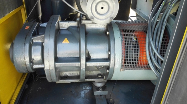 เครื่องปั้มลมสกรูเยอรมัน KAESER KOMPRESSOREN GERMANY ขนาด 60 HP และ 150 HP (มี 2 ชุด) ไฟ 380V