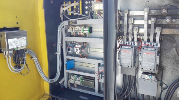 เครื่องปั้มลมสกรูเยอรมัน KAESER KOMPRESSOREN GERMANY ขนาด 60 HP และ 150 HP (มี 2 ชุด) ไฟ 380V