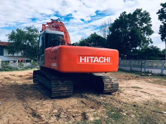 ขาย Hitachi Ex200-2 โทร 0979285564