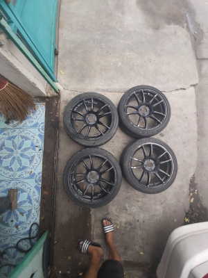 ล้อขอบ 17 4/100 กว้าง7.5 มีซ่อมมา 2 วง ยางตีแถม ล้อขอบ 17 4/100 กว้าง7.5 มีซ่อมมา 2 วง ยางตีแถม