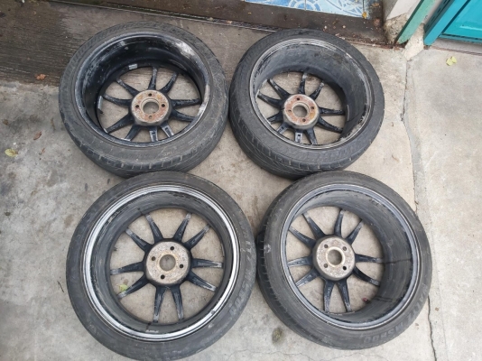 ล้อขอบ 17 4/100 กว้าง7.5 มีซ่อมมา 2 วง ยางตีแถม ล้อขอบ 17 4/100 กว้าง7.5 มีซ่อมมา 2 วง ยางตีแถม