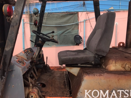 ขายฟอร์คลิฟต์ KOMATSU ยกได้7ตันเสาสูง4เมตรเกียร์ท๊อกค์ราคา 295,000
