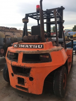 ขายฟอร์คลิฟต์ KOMATSU ยกได้7ตันเสาสูง4เมตรเกียร์ท๊อกค์ราคา 295,000